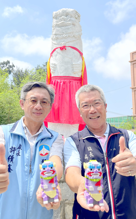 金沙鎮公所舉辦高粱老街風獅爺文化季「尋找風獅爺APP」啟動記者會,鎮長吳有家、觀光處處長許績鑫偕與會嘉賓揭曉今年活動亮點。(陳麗妤攝)