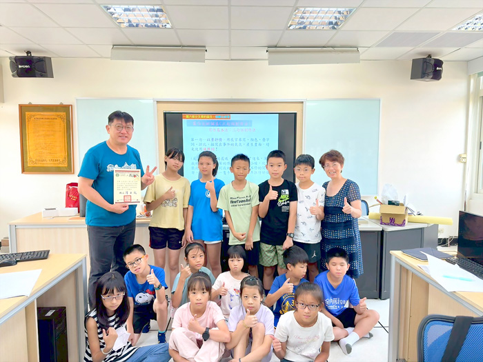 古城國小舉辦為期兩天的「數位閱讀與寫作營」。（校方提供）
