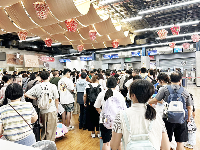 隨著金門小三通往來人次穩步攀升，今年至7月底，已突破百萬人次大關。（觀光處提供）