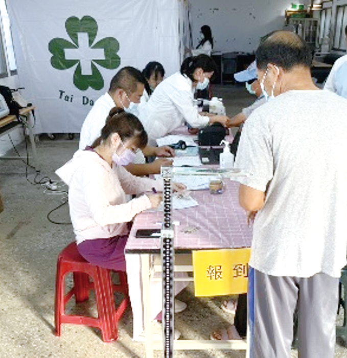 環保局辦理掩埋場鄰近村莊居民健康檢查服務。(環保局提供)