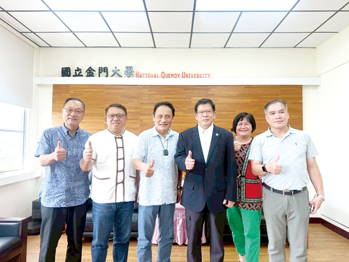 原住民族委員會主任委員曾智勇一行拜訪金門大學校長陳建民。(金大提供)