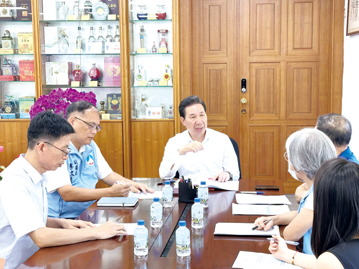 縣長陳福海主持115年度總預算研商會議。（李映蓉攝）