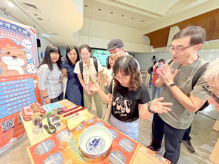 金門縣政府觀光處與國立臺南生活美學館攜手合作，將「金門中秋博狀元餅」帶到國立臺南生活美學館。（觀光處提供）