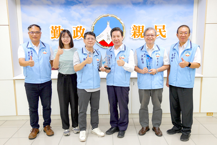 由財政部舉辦的「113年度地方政府財政業務輔導方案考評」中，金門縣榮獲財務管理類第1名及總成績第1名的雙料殊榮，成績斐然，為全國縣市之冠。（薛子軒攝）