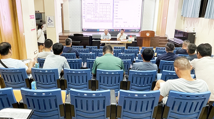 述美國小召開家長會會議並進行家長會改選。許世昌獲家長們支持，高票連任述美國小114學年度家長會會長。（述美國小提供）