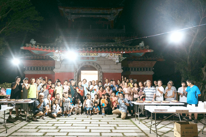 古崗社區選在古崗湖畔舉辦中秋聯誼活動。（古崗社區發展協會提供）