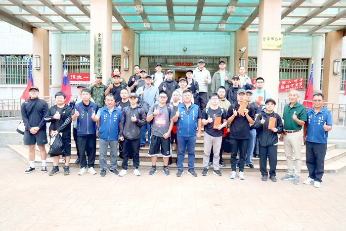 金寧鄉公所舉行陸軍第E0244梯次入伍役男歡送活動。(金寧鄉公所提供)