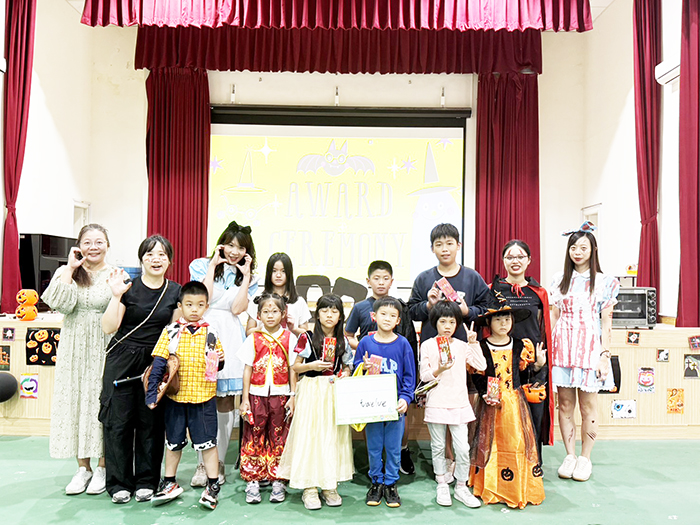 柏村國小日前舉辦結合趣味、學習與團隊合作的「BoTsun Halloween Quest 柏村萬聖探險王」活動。(柏村國小提供)