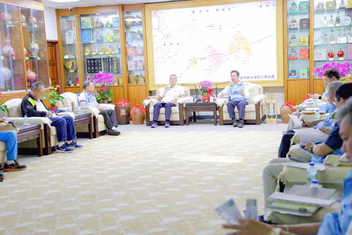 陳福海縣長主持金沙地區環境改善工程相關業務協調會。（薛子軒攝）