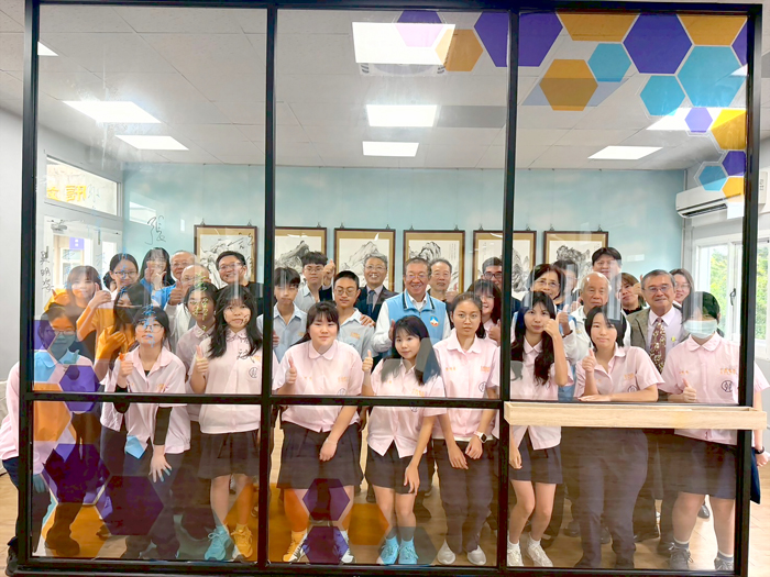 金城國中美術班成果展「開窗看海」。（校方提供）