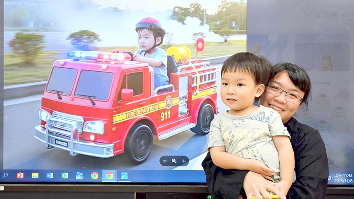 述美國民小學辦理「親子AI共學」活動，親子從「創造力」出發，一同走進AI的世界，並肩體驗AI創作及完成任務。（述美國小提供）