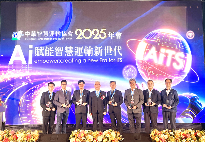 金門縣政府推動「金門縣交通控制系統建置計畫」成果卓著，榮獲交通部「2025年智慧運輸應用獎」肯定。（觀光處提供）