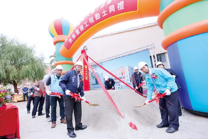 湖埔國小綜合大樓拆除重建工程動土，陳福海縣長表示，縣府對教育建設的投入不是儀式性，而是發自內心的使命。（薛子軒攝）