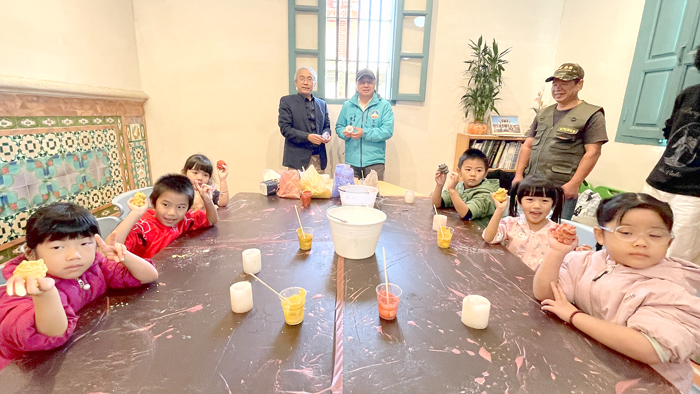 文化局辦理「金門縣文化資產修復推廣工作坊成果展」。（陳麗妤攝）