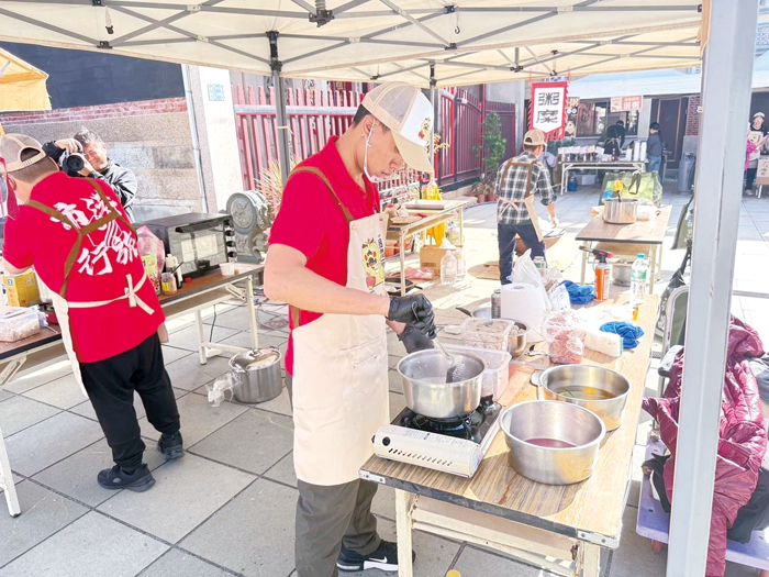 「一日金門味│粥糜市集」在後浦十六舉辦。（產發處提供）