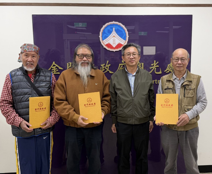 「三會齊放，剛柔並濟—金門觀光藝術廊道聯合展」圓滿完成，金門縣政府感謝畫家支持以藝術點亮公部門空間。（觀光處提供）