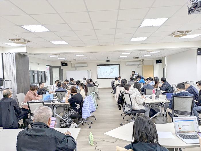 金門縣政府為舉辦「金門縣政府生成式AI應用黑客松」活動，並辦理兩天的基礎與實作課程。（綜發處提供）