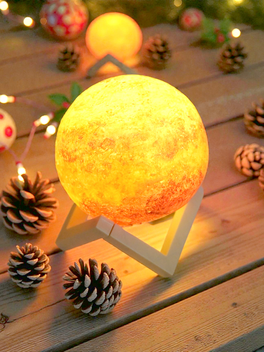 「月球彩繪燈」手作體驗。
（金沙鎮公所提供）