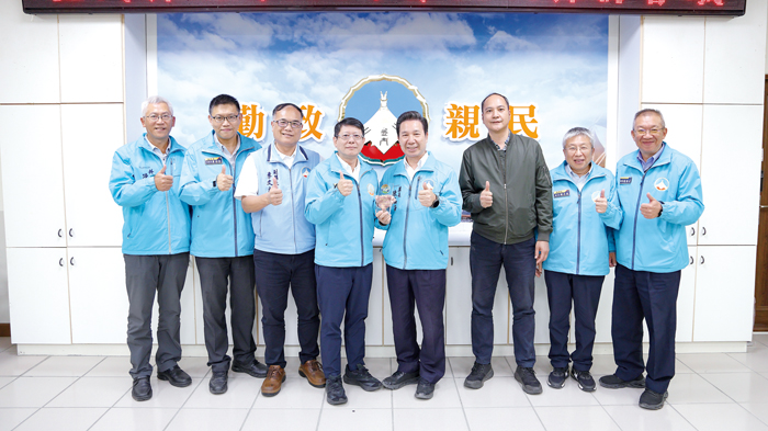 內政部114年全國地政業務考評公布，本縣地政局榮獲「地價業務績優獎」肯定。（薛子軒攝）