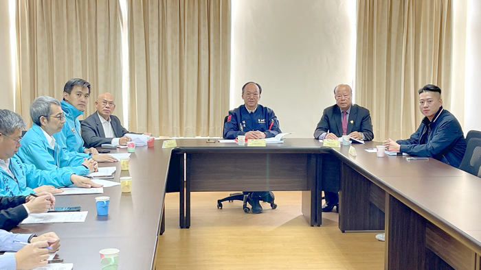 縣議會第三審查委員會會議進行提案審查。（陳麗妤攝）