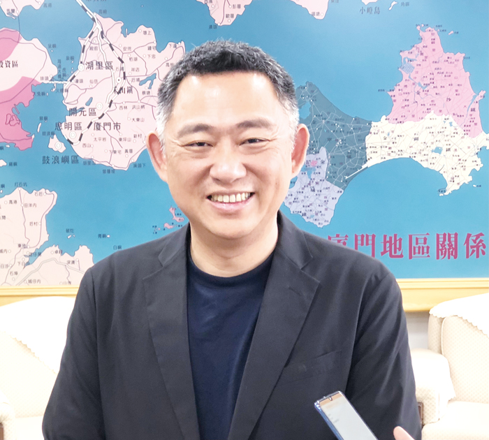 2026大選在即，楊鎮浯有擂鼓再戰，捲土重來的決心。（李金生攝）