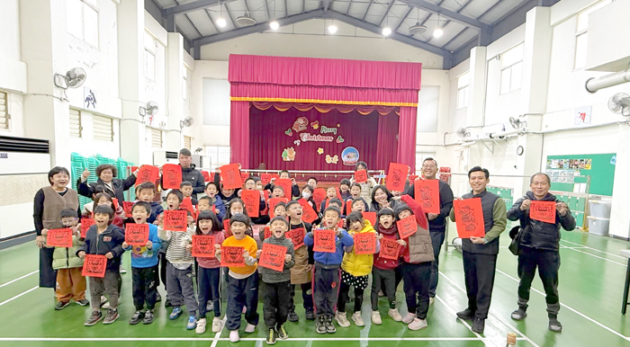 正義國小舉辦「門神拓印」體驗活動。（正義國小提供）