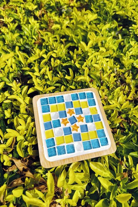 馬賽克杯墊。（農試所提供）