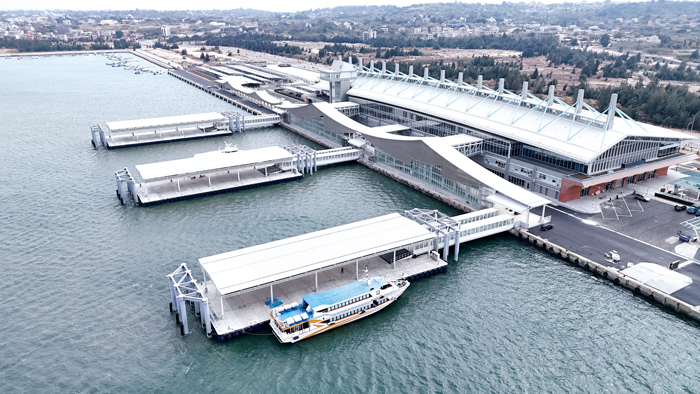 金門縣港務處「水頭港大型旅客服務中心新建工程」榮獲公共工程金質獎。（港務處提供）