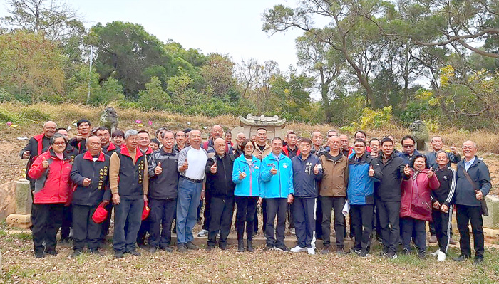 陳禎墓謝土典禮，大家族重逢。（蔡麗玉攝）