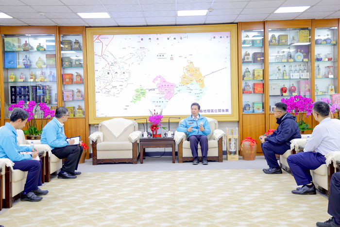 縣長陳福海接見新任警職幹部，警察局長黃壬聰及新任金城分局長周宏璘、金湖分局長黃智銘等與會。（薛子軒攝）