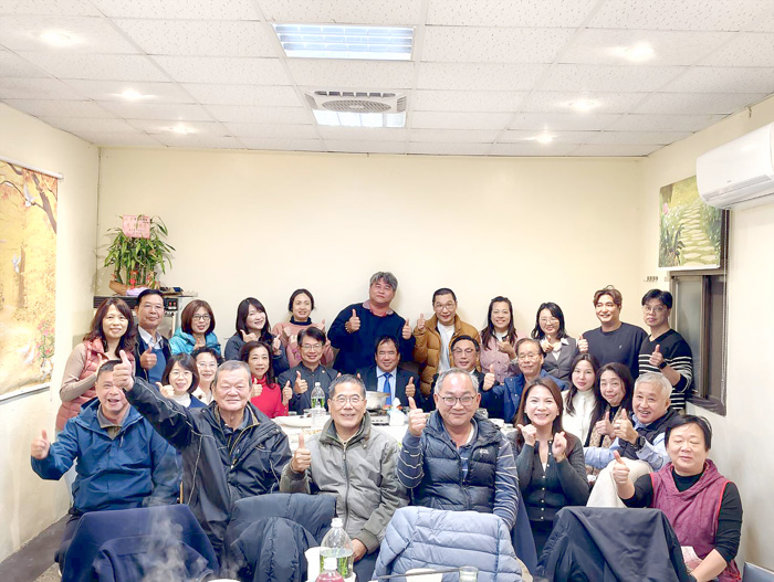 國立高雄大學EMBA金門校友會舉辦第三屆理事長交接典禮。（金門校友會提供）