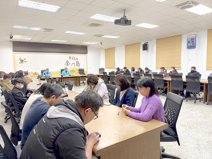 縣府召開專技高考各組試務工作會議，由縣府秘書長張瑞心主持。
（陳冠霖攝）