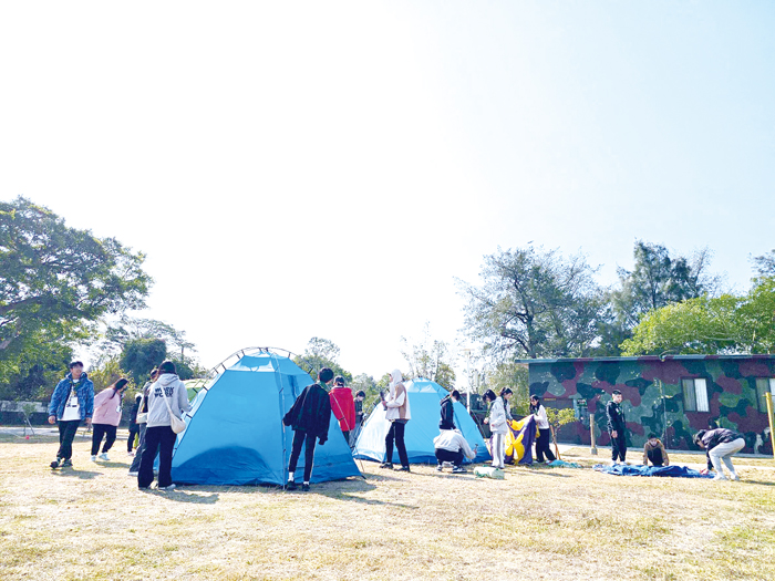 在童軍育樂成長營，學員學習與人相處、與環境對話，也與自己對話。（胡璉文化藝術基金會提供）