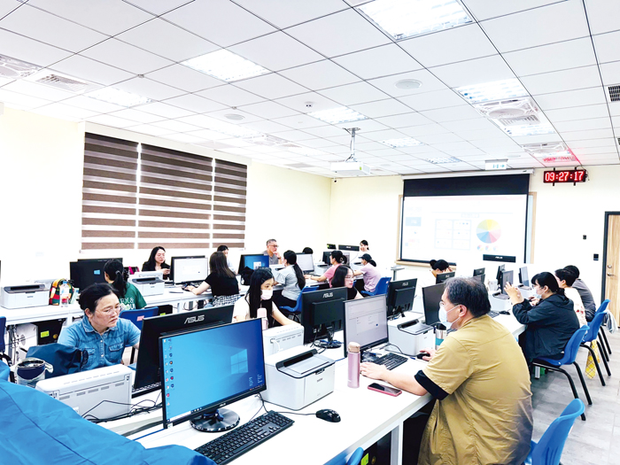 金門就業中心辦理數位設計與辦公技能應用班，刻正報名中。
（金門就業中心提供）