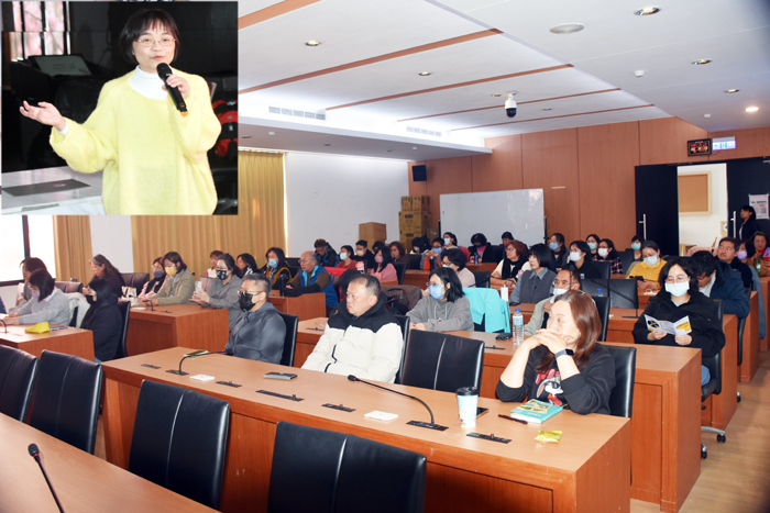 縣府舉辦115年員工協助方案（EAP）專題講座，邀請諮商心理師蔡幸紋（左上縮圖）以「跟你一起慢慢變老——認識老化的身心變化」為題進行分享。（莊煥寧攝）