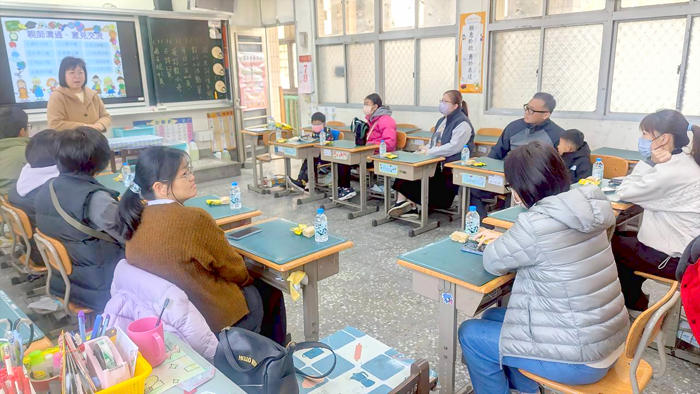 古城國小辦理班級家長會關懷學生學習與健康。（校方提供）
