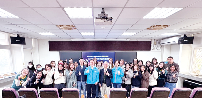 縣長陳福海重視幼兒教育發展，期待藉由0-6歲幼兒教育扎根計畫，協助孩子迎向多元變動的世界。（呂肇中攝）