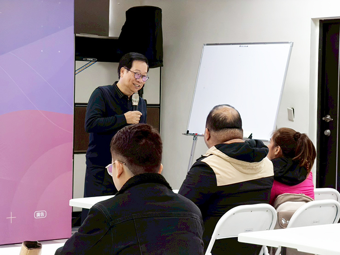創業實戰課程邀請專業顧問分享創業心法與市場觀察。
（金門青年三創中心提供）