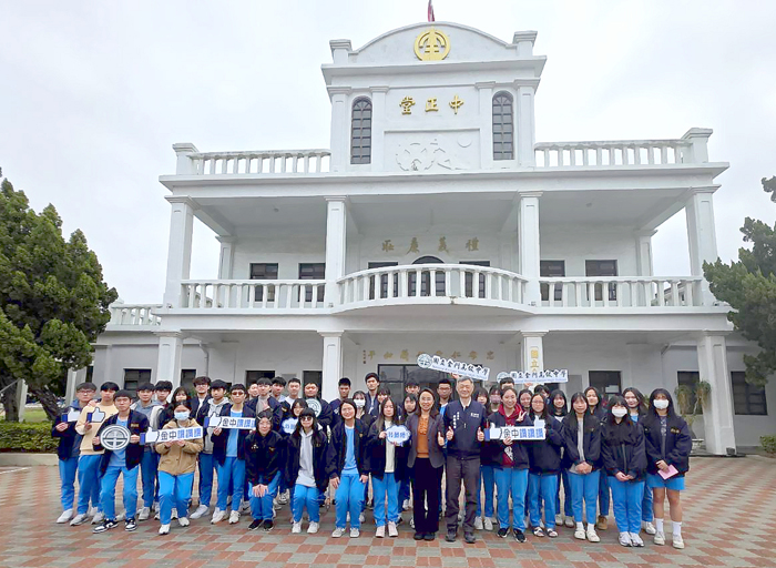 金門高中繁星計畫，昨日放榜，共37位學生錄取，4位學生通過醫學領域第一階段。（許峻魁攝）