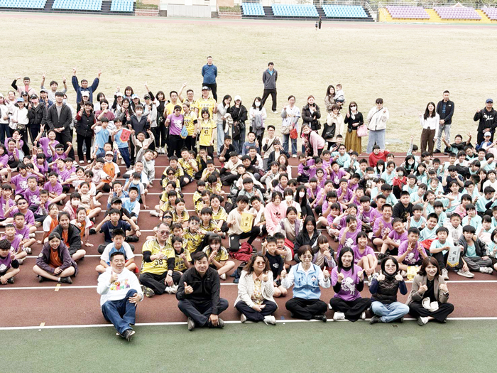 金門114學年度國小樂樂棒球賽大合影。
（中正國小提供）