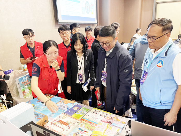 金門縣政府持續精進災害防救整備工作，在中央各部會綜合評核下表現亮眼，共獲得「特優」3項、「優等」17項及「佳等」1項的優異成績。（消防局提供）