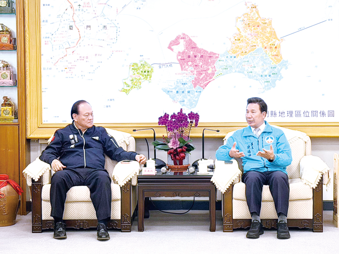 政委季連成率團抵金拜會縣長陳福海，中央地方強化協作提升整體應變量能。（李映蓉攝）