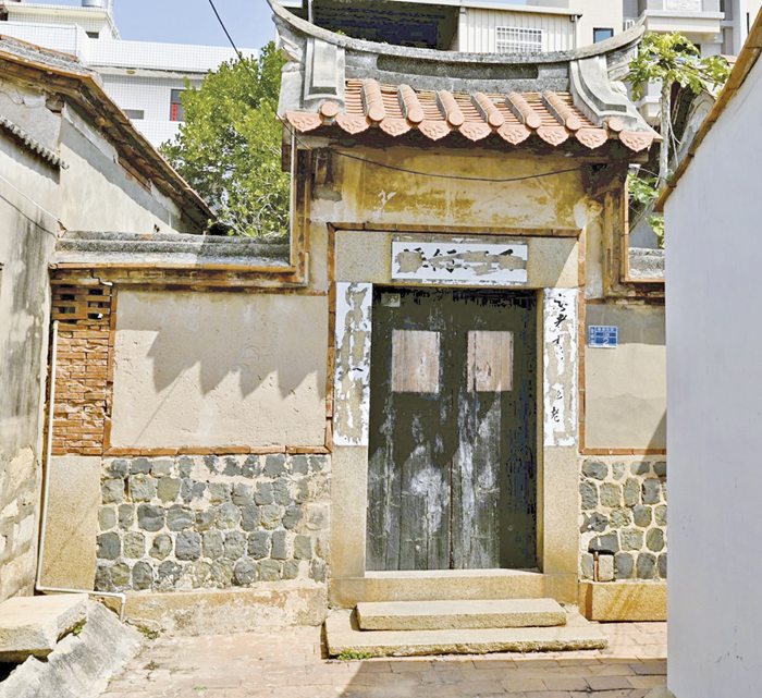 期待有一天可以走入林斐章大宅，目前為縣定古蹟，是私宅，不可以進入。（攝影：晴瑄）