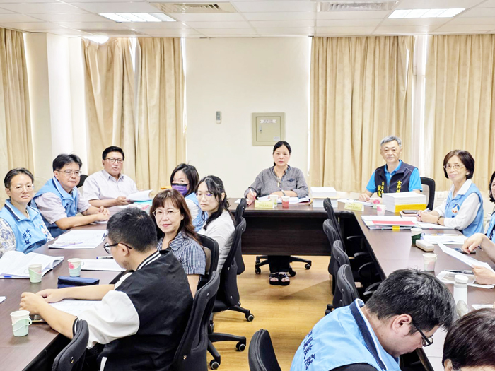 第四審查委員會會議由召集人許玉昭擔任主席主持。（許峻魁攝）