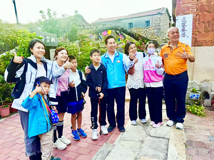 縣長陳福海歡迎各地遊客到金門觀光。（縣府提供）