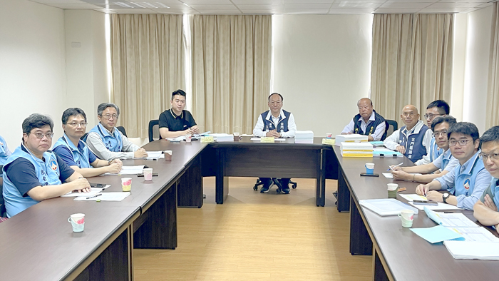 第三審查委員會會議由召集人王國代主持。（陳麗妤攝）