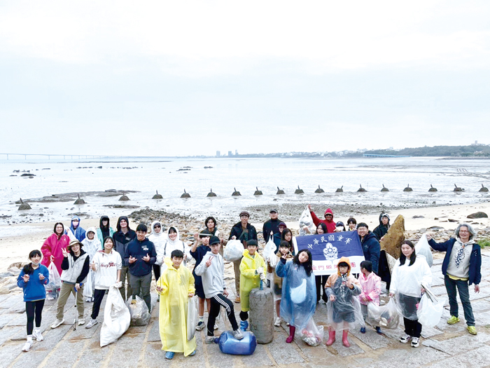 「每月一次淨灘行動」將在建功嶼舉辦。（當代藝術工作室提供）