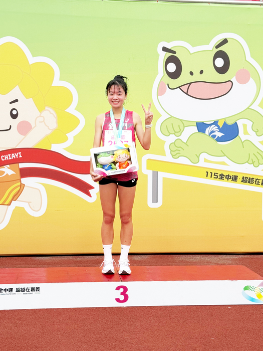 金門高中盧羿霏於115年全國中等學校運動會高女組田徑5000公尺決賽奪下銅牌。
（縣府教育處提供）