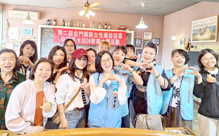 新女性權益協會母親節歌唱聯誼活動。（蔡麗玉攝）