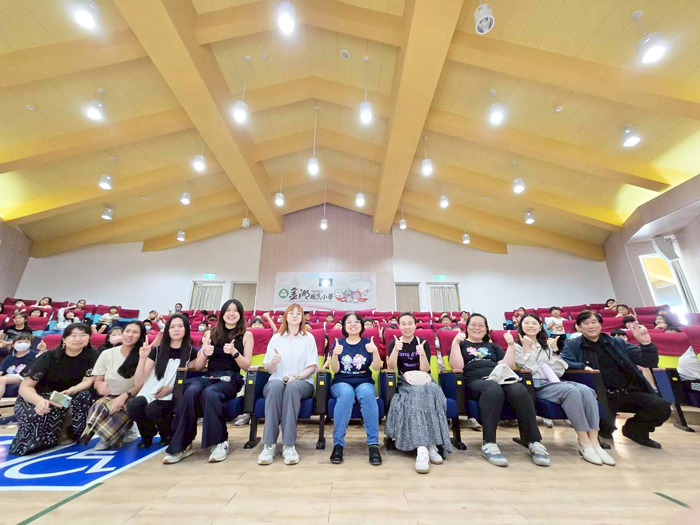 金湖國小為迎接即將啟程的比利時國際教育交流之旅，特別舉辦「Bonjour金門！當鬆餅遇到貢糖，比利時外交官來作客」活動。
（金湖國小提供）